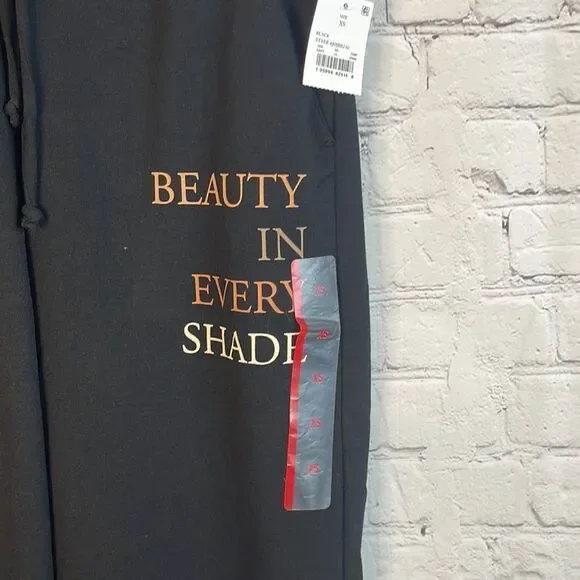 Zoe + Liv Women’s Black Joggers, Size xs, Beauty in every shade written on leg - Picture 2 of 6